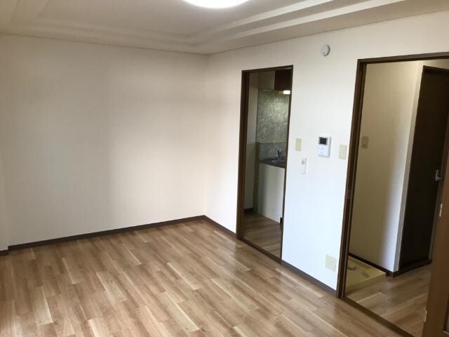 物件内観写真12　(室内)