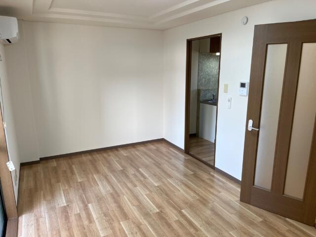 物件内観写真24　(洋室)