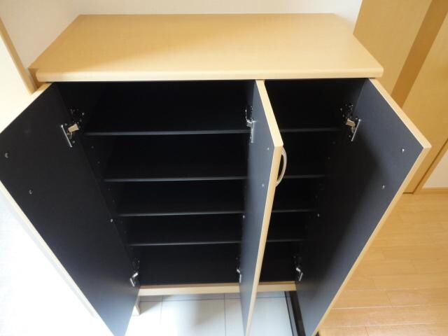 物件内観写真25　(下駄箱)