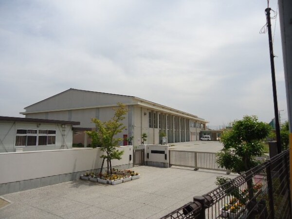 周辺環境(倉敷市立倉敷南小学校まで535ｍ)