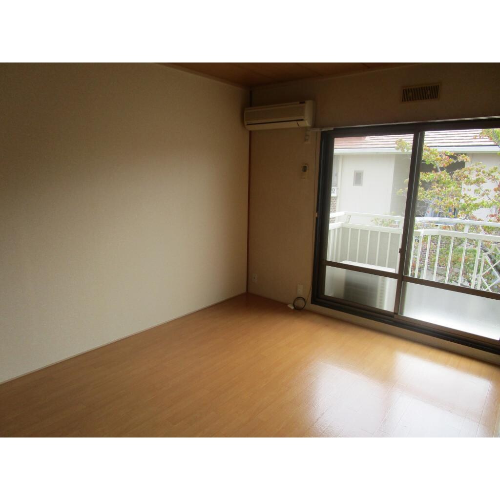 物件内観写真12　(洋室)