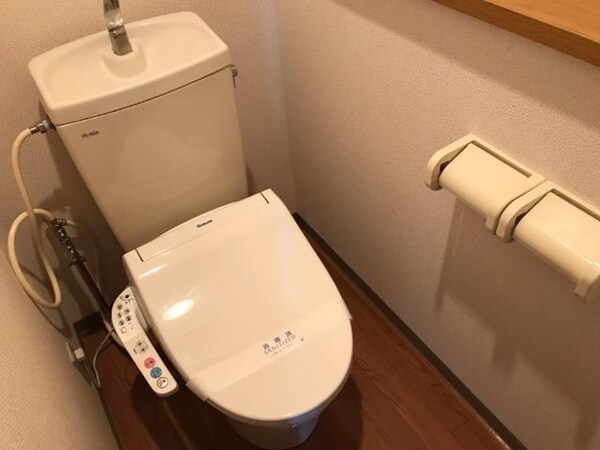 トイレ(シャワー付トイレ)
