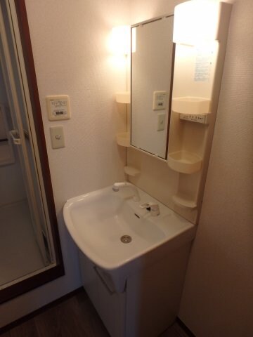 物件内観写真18　(大島　プリンス大島　2LDK　独立洗面台)