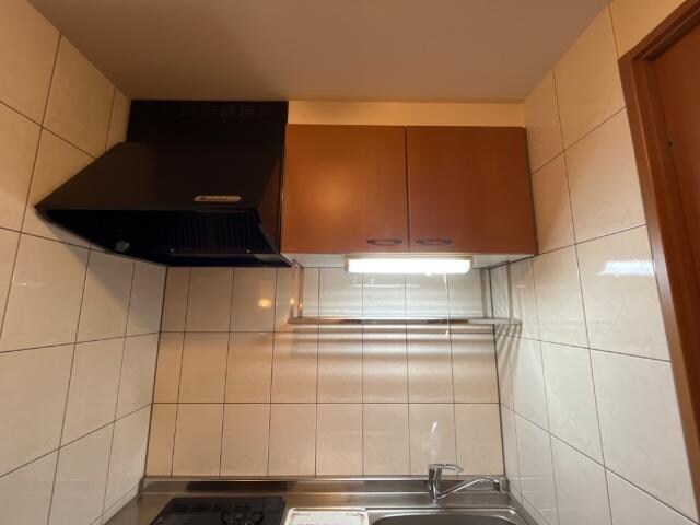 物件内観写真27　(吊り戸棚)