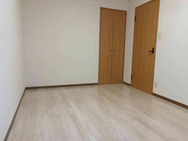 物件内観写真8　(洋室)