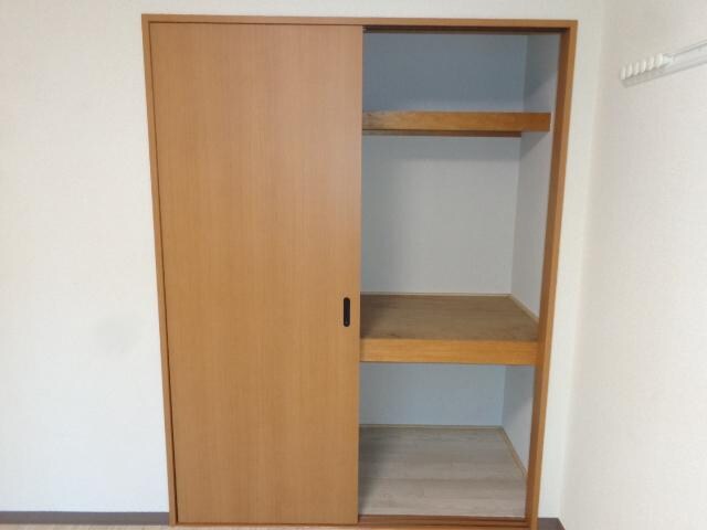 物件内観写真18　(収納)