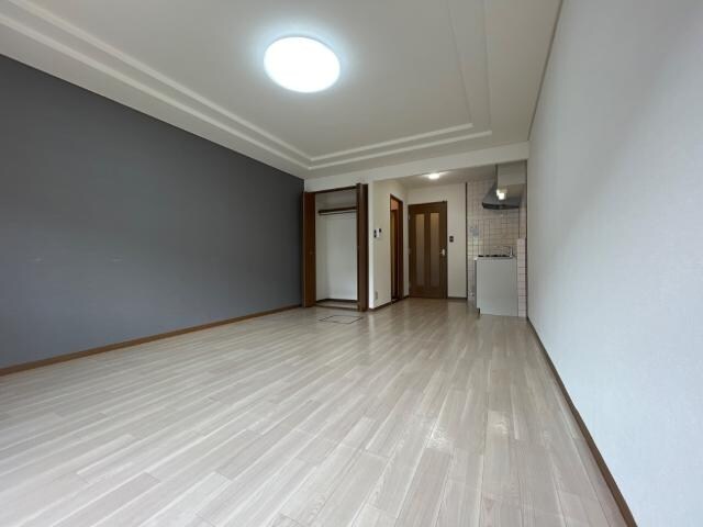 物件内観写真9　(洋室)