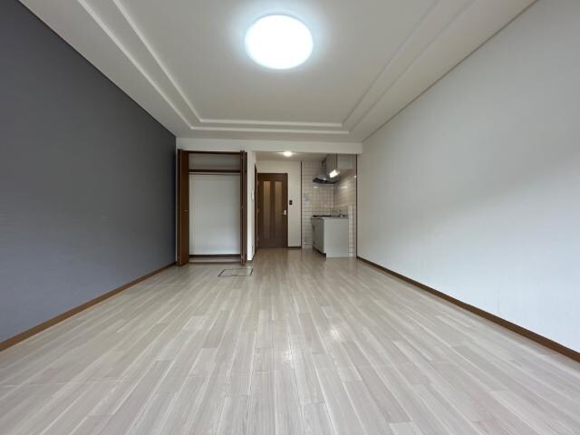 物件内観写真10　(洋室)