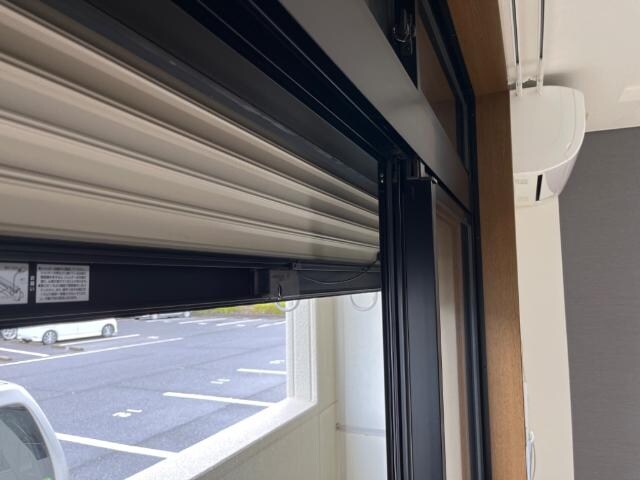 物件内観写真28　(シャッター)