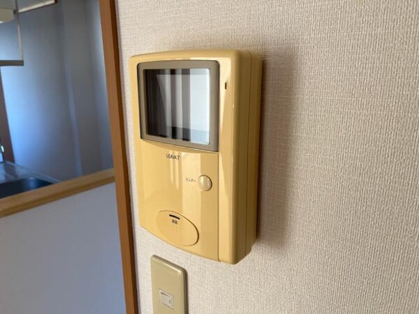 内装他(カメラ付インターホン)