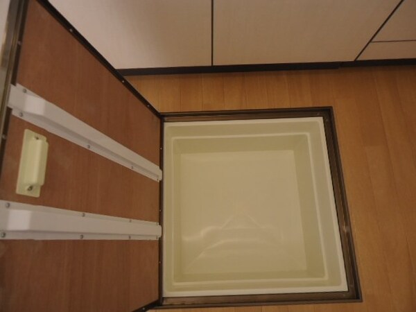 収納(床下収納)