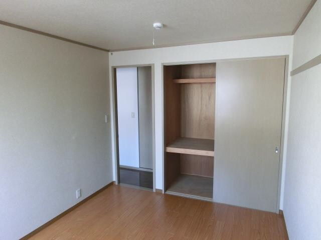 物件内観写真11　(収納)