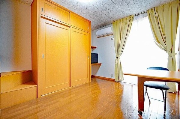 居室(備品や設備仕様は号室等により異なります現地をご確認ください。)