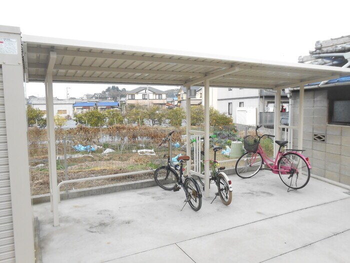 物件内観写真3　(建物外観)