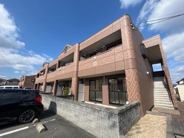 物件外観写真2　(外観写真（昼）)