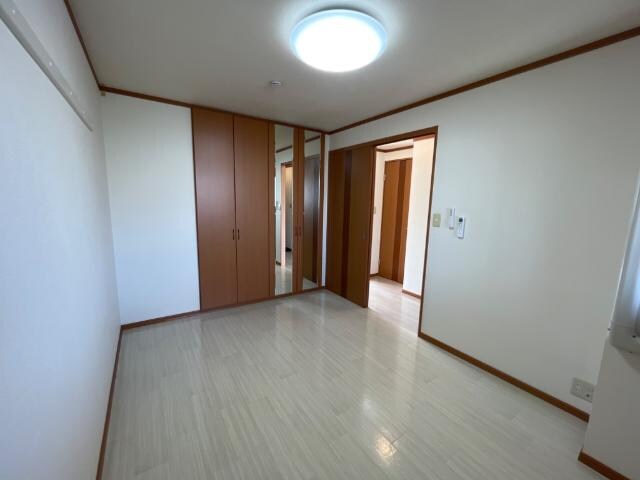 物件内観写真11　(室内)