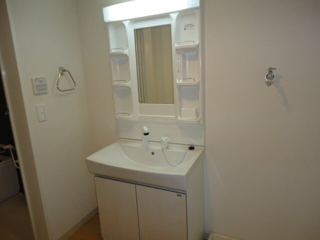 物件内観写真13　(洗髪洗面化粧台)