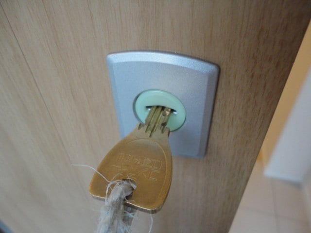 物件内観写真16　(玄関ディンプルキー)