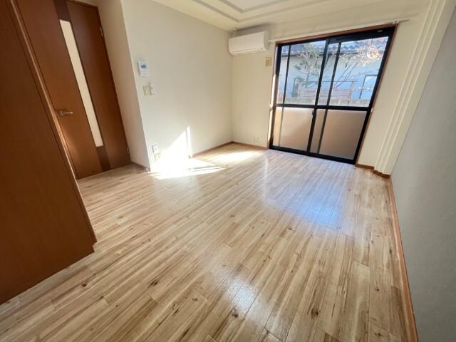 物件内観写真16　(洋室)