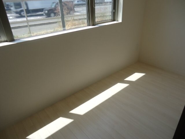 物件内観写真18　(サンルーム)