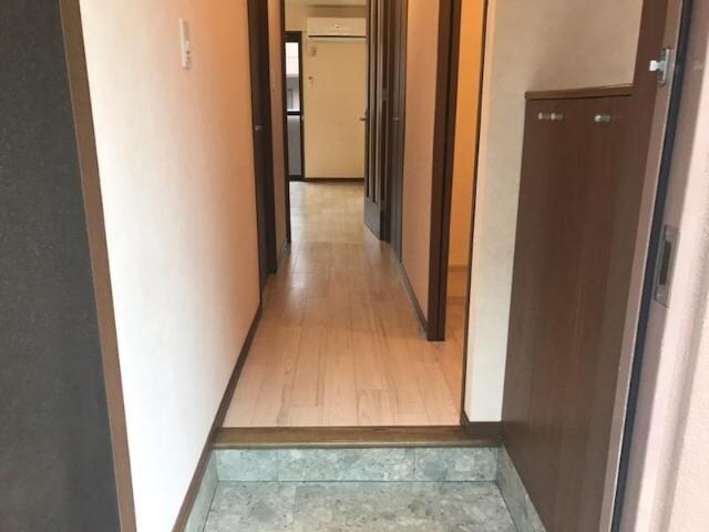 物件内観写真23　(玄関)