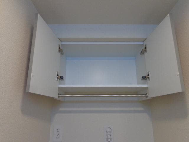 物件内観写真23　(洗濯機上部棚)