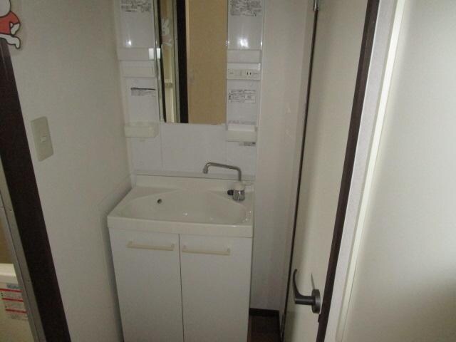 物件内観写真11　(洗面所)