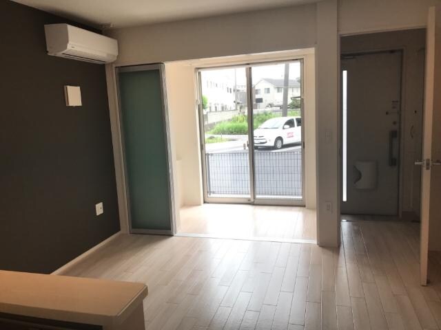 物件内観写真9　(リビング)