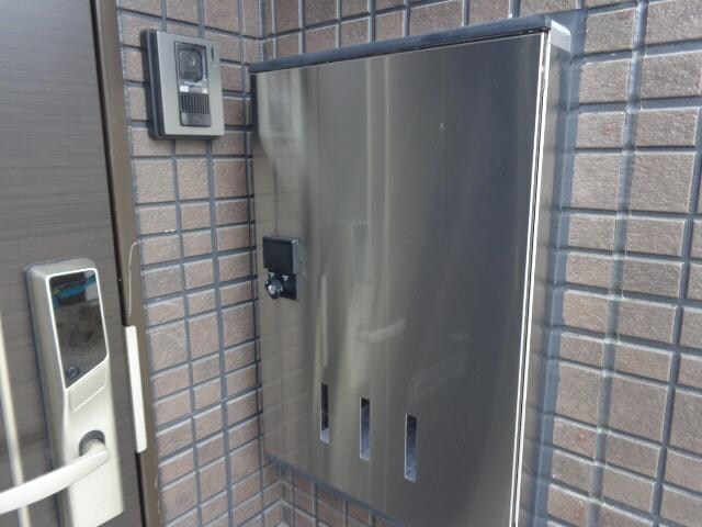 物件内観写真9　(専用宅配ボックス)
