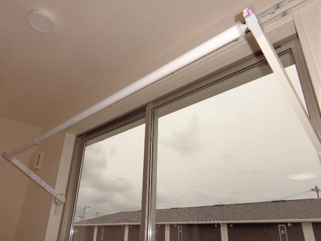 物件内観写真14　(室内物干)