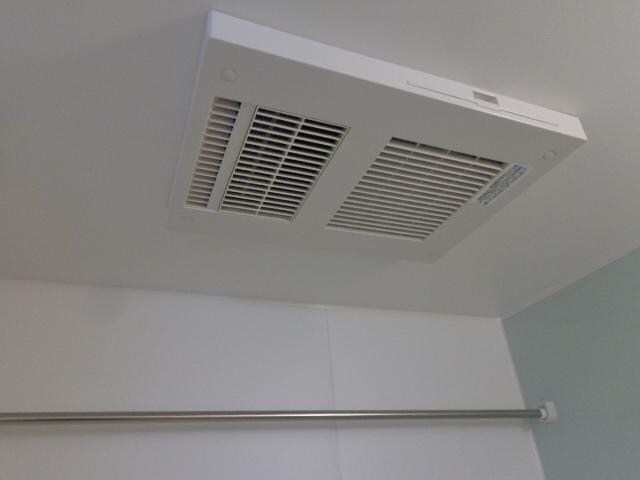 物件内観写真23　(浴室乾燥機)