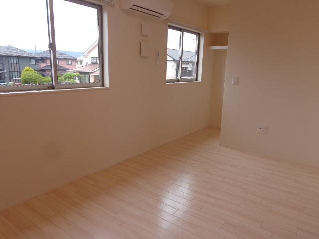 物件内観写真25　(洋室)