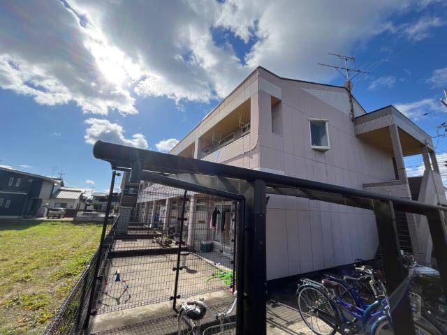 物件外観写真3　(外観写真（昼）)