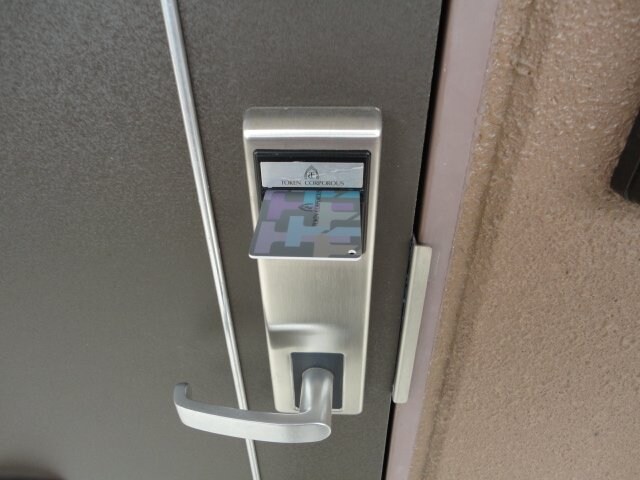 玄関(玄関カードキー)
