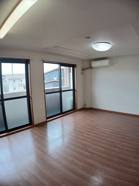 物件内観写真2　(ファミリーマート玉島八島店まで1000m)