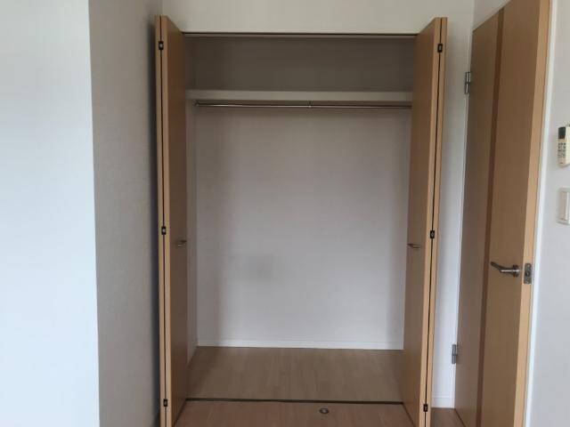 物件内観写真18　(収納)