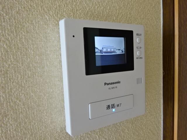 物件内観写真13　(カメラ付インターホン)