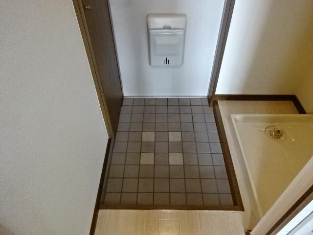 物件内観写真17　(玄関)