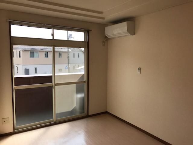 物件内観写真8　(洋室)