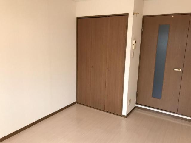 物件内観写真12　(洋室)