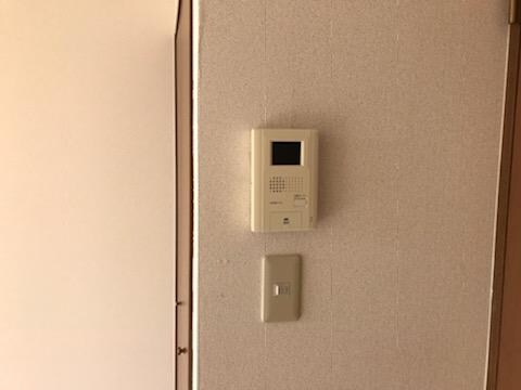 物件内観写真17　(カメラ付インターホン)