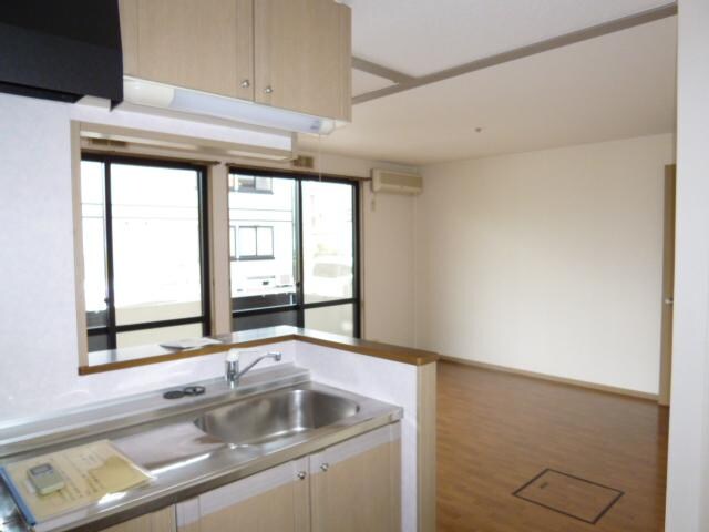 物件内観写真3　(キッチン)