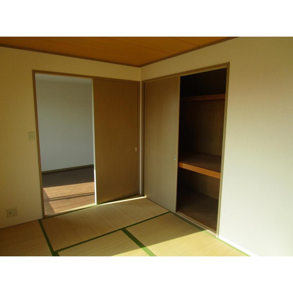 物件内観写真8　(和室)