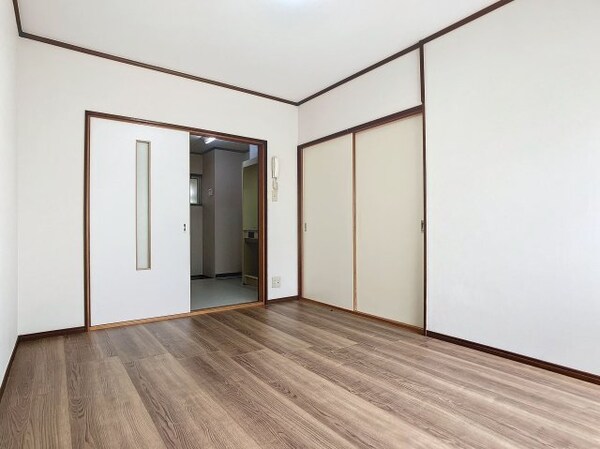 内装他