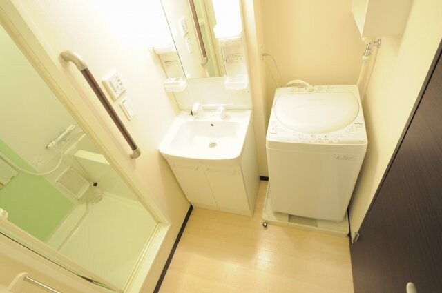 物件内観写真4　(※写真と現状が異なる場合は現状を優先)