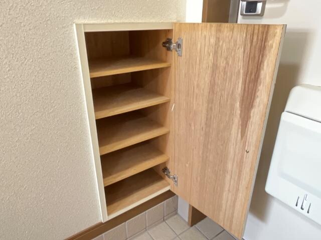 物件内観写真19　(下駄箱)