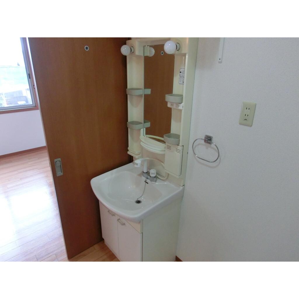 物件内観写真5　(洗面所)