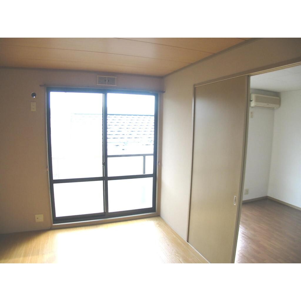 物件内観写真6　(洋室)