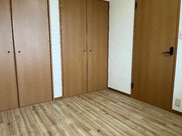 内装他(北洋室)