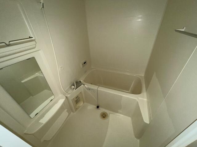 物件内観写真14　(ユニットバス)
